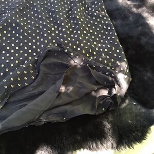 J. Crew Black Sleeveless Tank Blouse Gold Textured Dots Round Hem Lined XXS